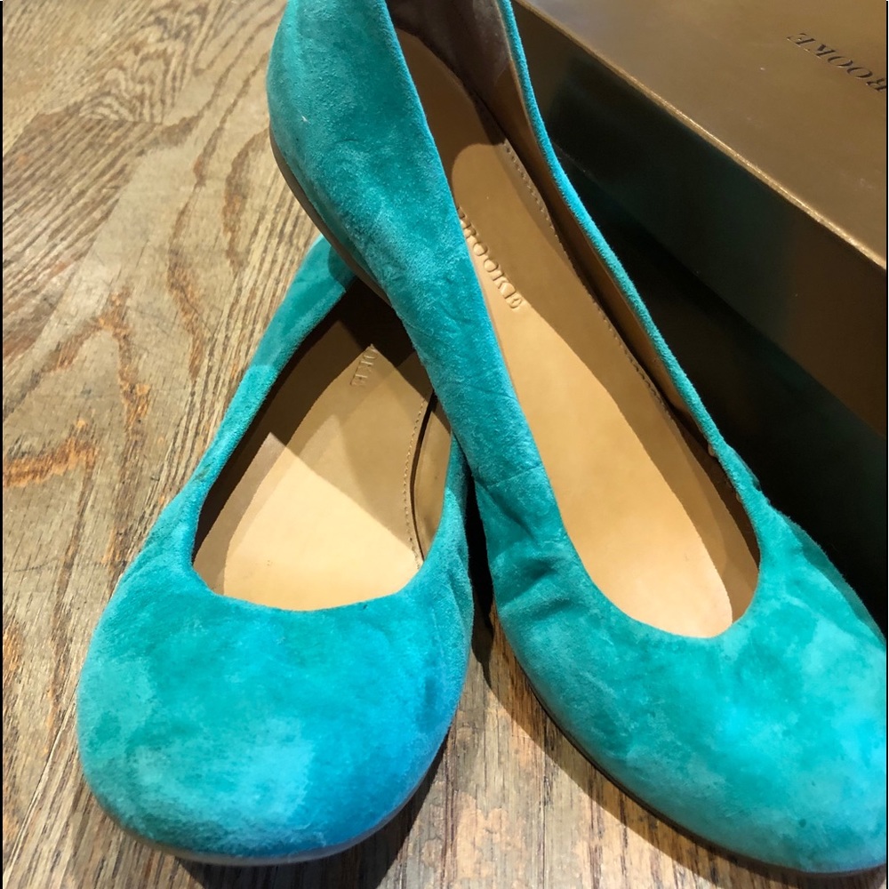Audrey Brooke Jade Suede Newport 7 1/2 7.5